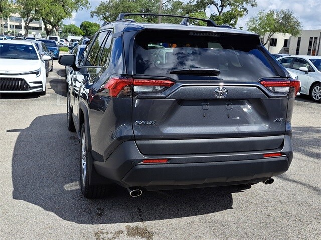 2025 Toyota RAV4 XLE Premium photo 3