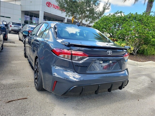 2025 Toyota Corolla SE photo 3