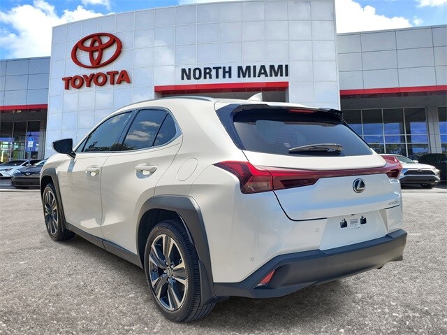 2024 Lexus UX 250h photo 3
