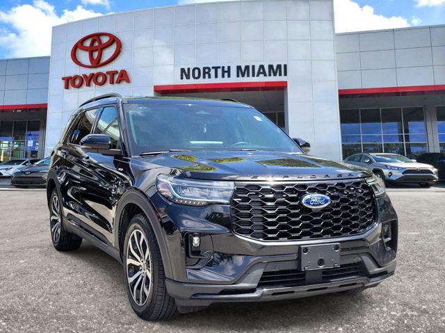 2025 Ford Explorer ST-LINE RWD (PL535)'s photo