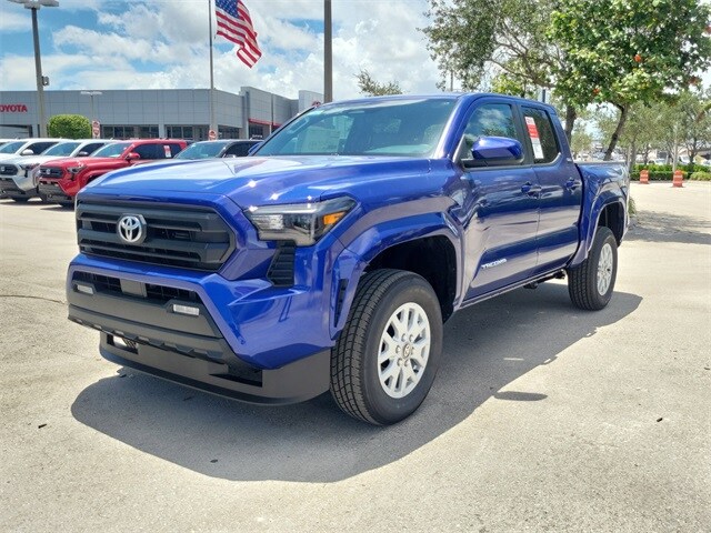 2025 Toyota Tacoma SR5 photo 2