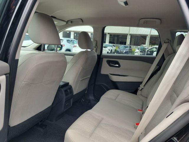 2025 Nissan Rogue SV - Photo 8