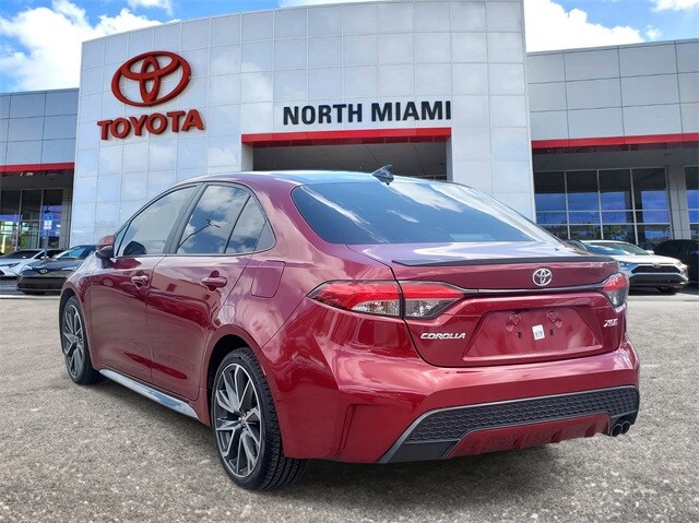 2022 Toyota Corolla XSE photo 3