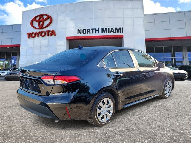 2024 Toyota Corolla LE photo 4