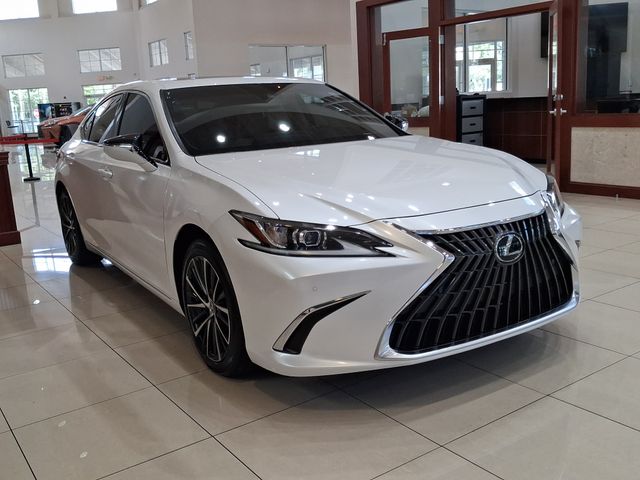 2024 Lexus ES
