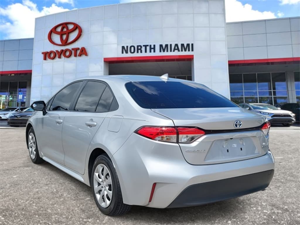 Used 2025 Toyota Corolla Hybrid LE Sedan
