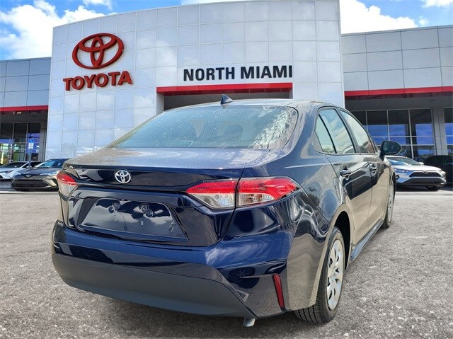 2025 Toyota Corolla LE photo 4
