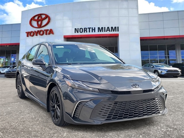 2026 Toyota Camry SE's photo