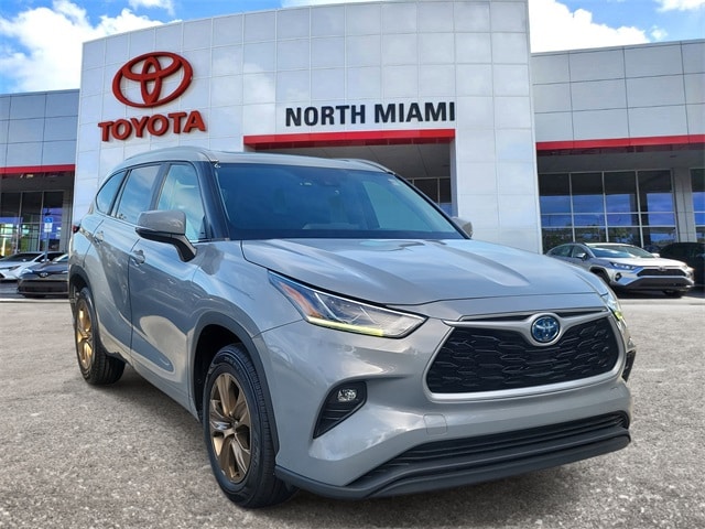 2023 Toyota Highlander Bronze Edition's photo