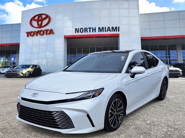 2025 Toyota Camry XLE photo 2