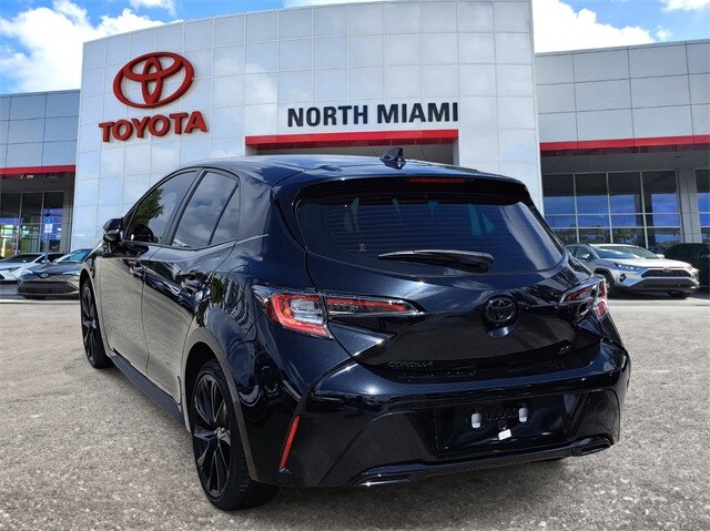 2022 Toyota Corolla SE Nightshade Edition photo 3
