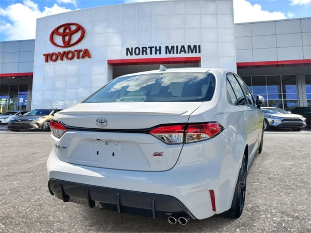 Used 2024 Toyota Corolla SE Sedan