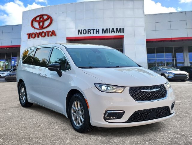 2024 Chrysler Pacifica