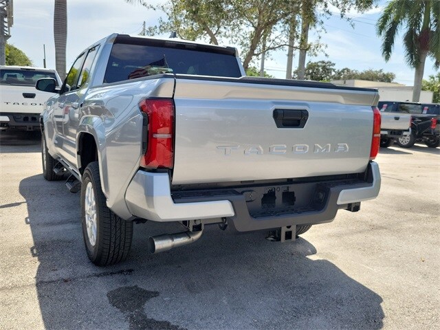 2025 Toyota Tacoma SR5 photo 3