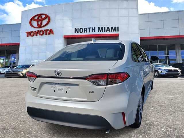 2025 Toyota Corolla LE photo 4