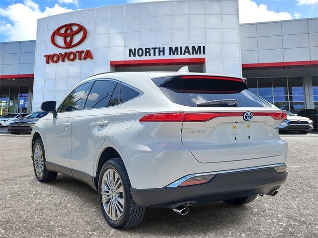 2024 Toyota Venza Limited photo 3