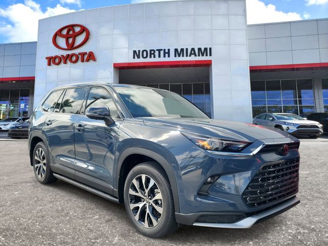 2026 Toyota Grand Highlander Hybrid SUV 