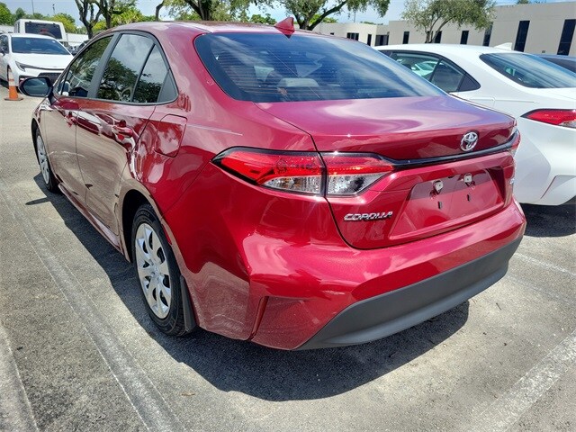 2024 Toyota Corolla LE photo 3