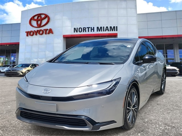 2024 Toyota Prius Limited photo 2