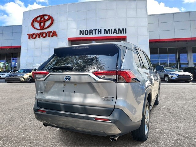 2021 Toyota RAV4 Hybrid Limited photo 2