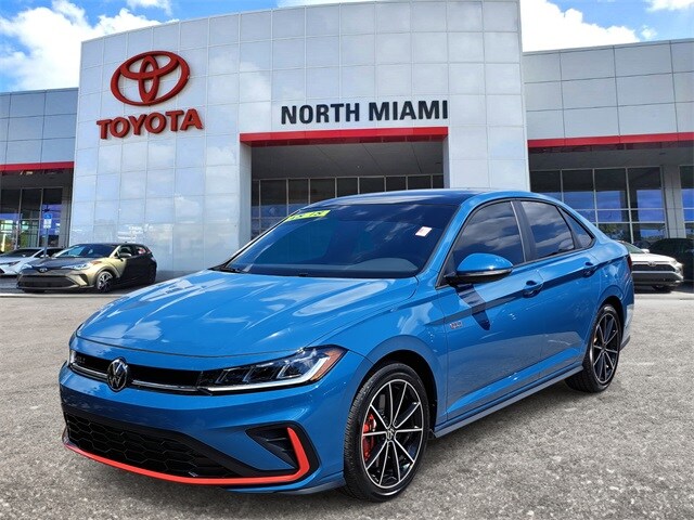 2025 Volkswagen Jetta GLI 2.0T Autobahn photo 2