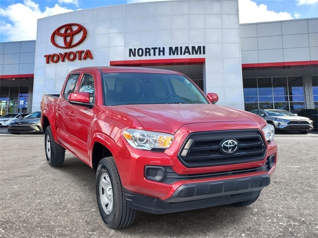 2022 Toyota Tacoma SR's photo