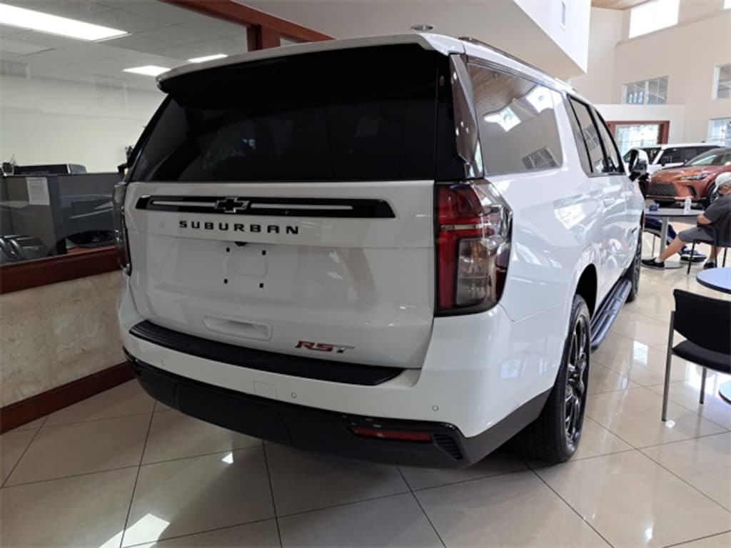 Used 2023 Chevrolet Suburban RST SUV