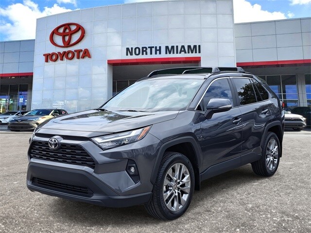 2024 Toyota RAV4 XLE Premium photo 2