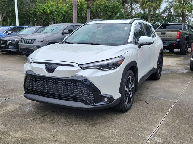 2024 Toyota Corolla Hybrid XSE photo 2