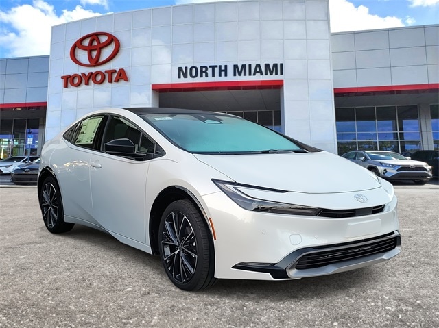 2026 Toyota Prius Hatchback 