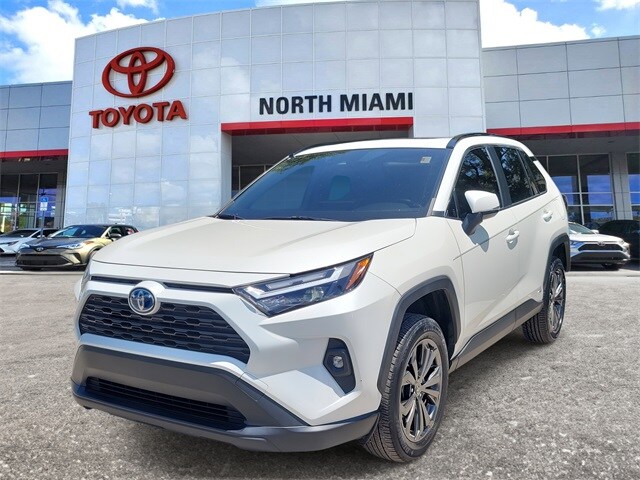 2022 Toyota RAV4 Hybrid XLE Premium photo 2