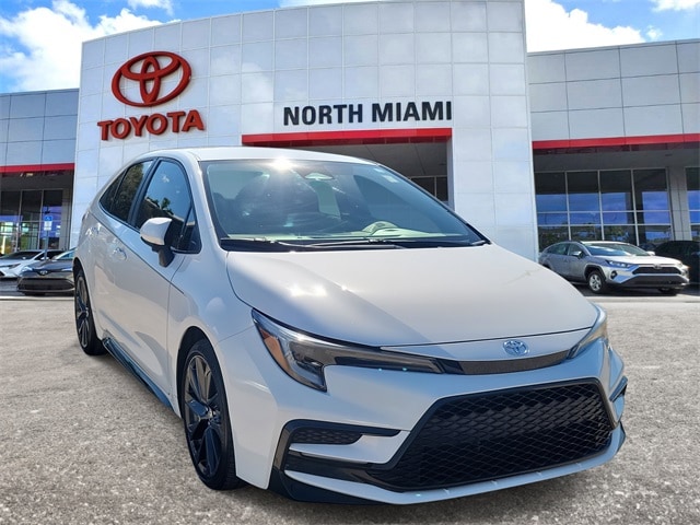 2024 Toyota Corolla SE's photo