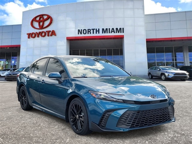 2026 Toyota Camry SE's photo