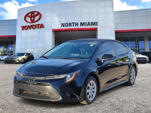 2024 Toyota Corolla LE photo 2
