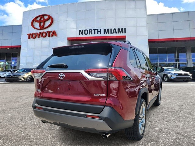 2020 Toyota RAV4 Limited photo 2