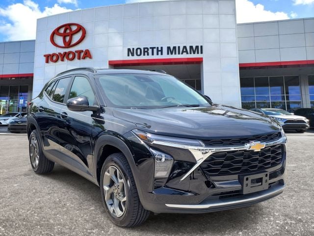 2025 Chevrolet Trax LT's photo
