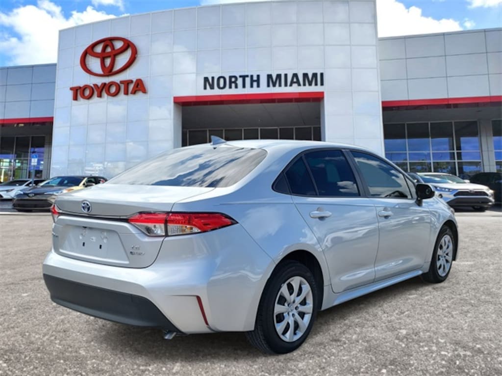 Used 2025 Toyota Corolla Hybrid LE Sedan