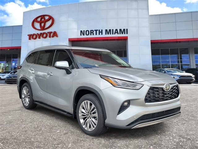 2025 Toyota Highlander SUV 