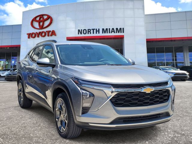 2025 Chevrolet Trax LT's photo