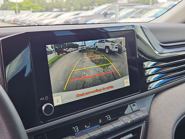 2025 Toyota Camry LE - Photo 14