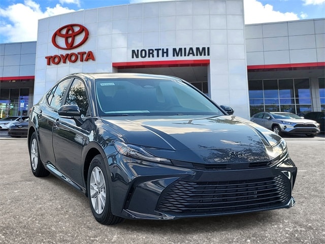 2026 Toyota Camry LE's photo