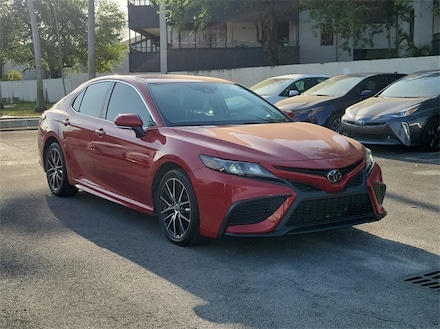 2023 Toyota Camry SE Sedan