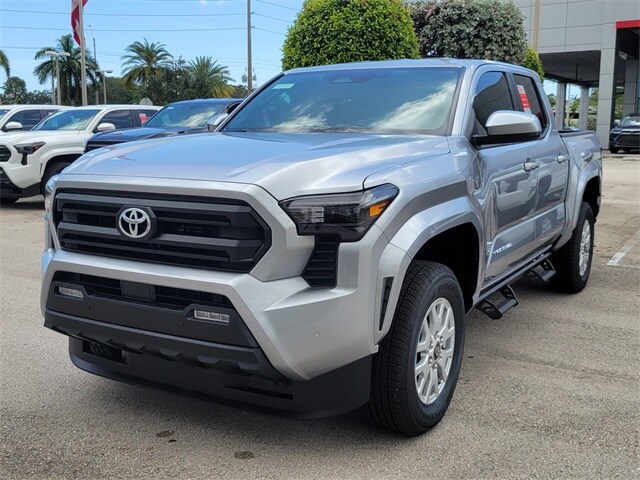 2025 Toyota Tacoma SR5 photo 2