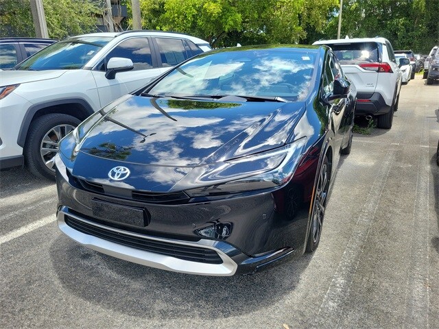 2024 Toyota Prius Prime XSE Premium photo 2