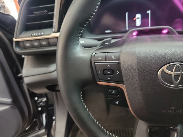 2025 Toyota Crown Signia Limited - Photo 15