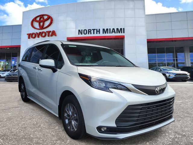 2026 Toyota Sienna Van Passenger Van 