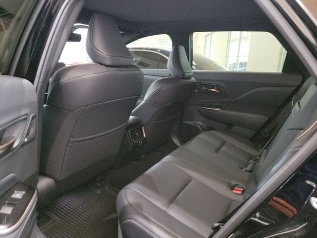 2025 Toyota Crown Signia Limited - Photo 7