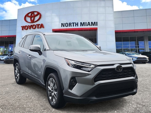2023 Toyota RAV4 XLE Premium's photo