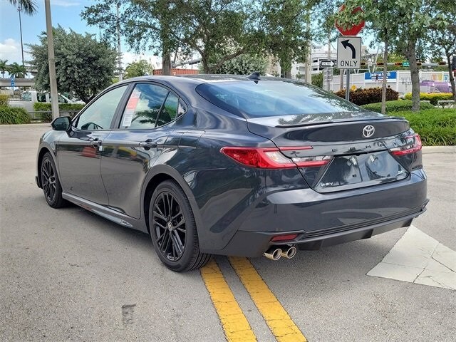 2025 Toyota Camry SE photo 2