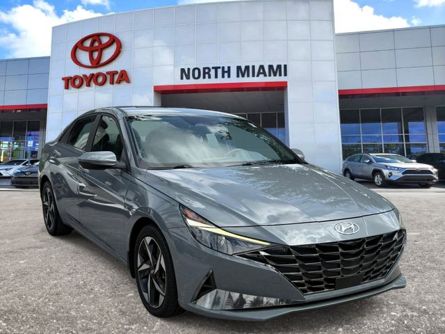 2022 Hyundai Elantra 2.0 SEL IVT's photo
